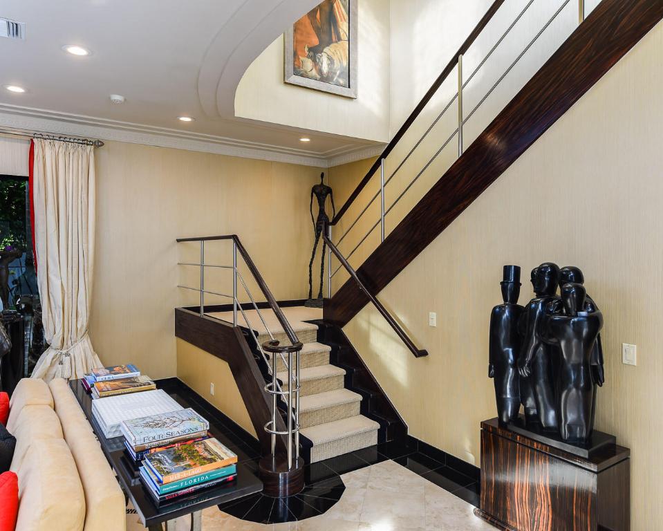 SINGER - Residential