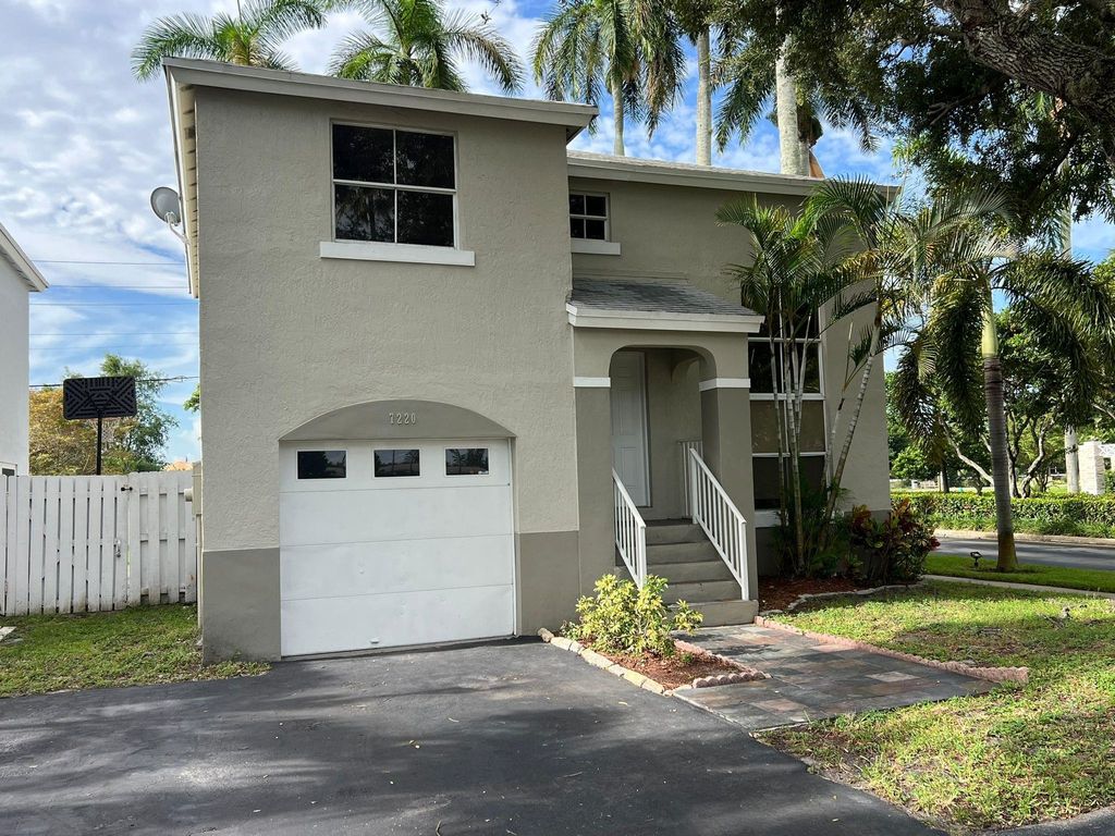 Photo of 7220 SW 44th Court #7220, Davie, FL 33314 (MLS # F10523758)