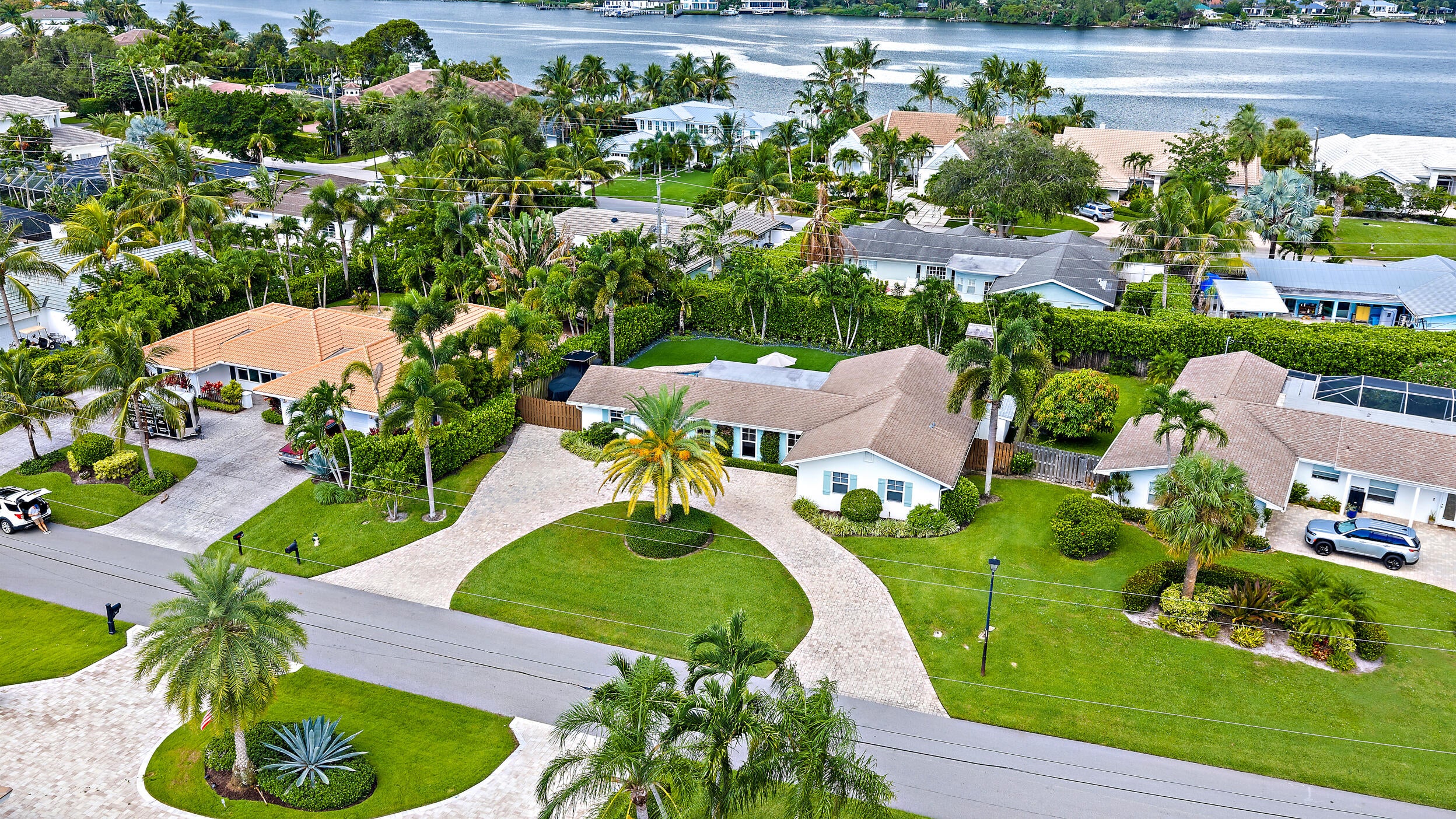 215 Golfview Drive