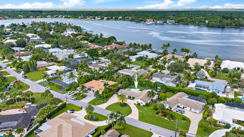 Photo of 215 Golfview Drive, Tequesta, FL 33469 (MLS # B26070764)