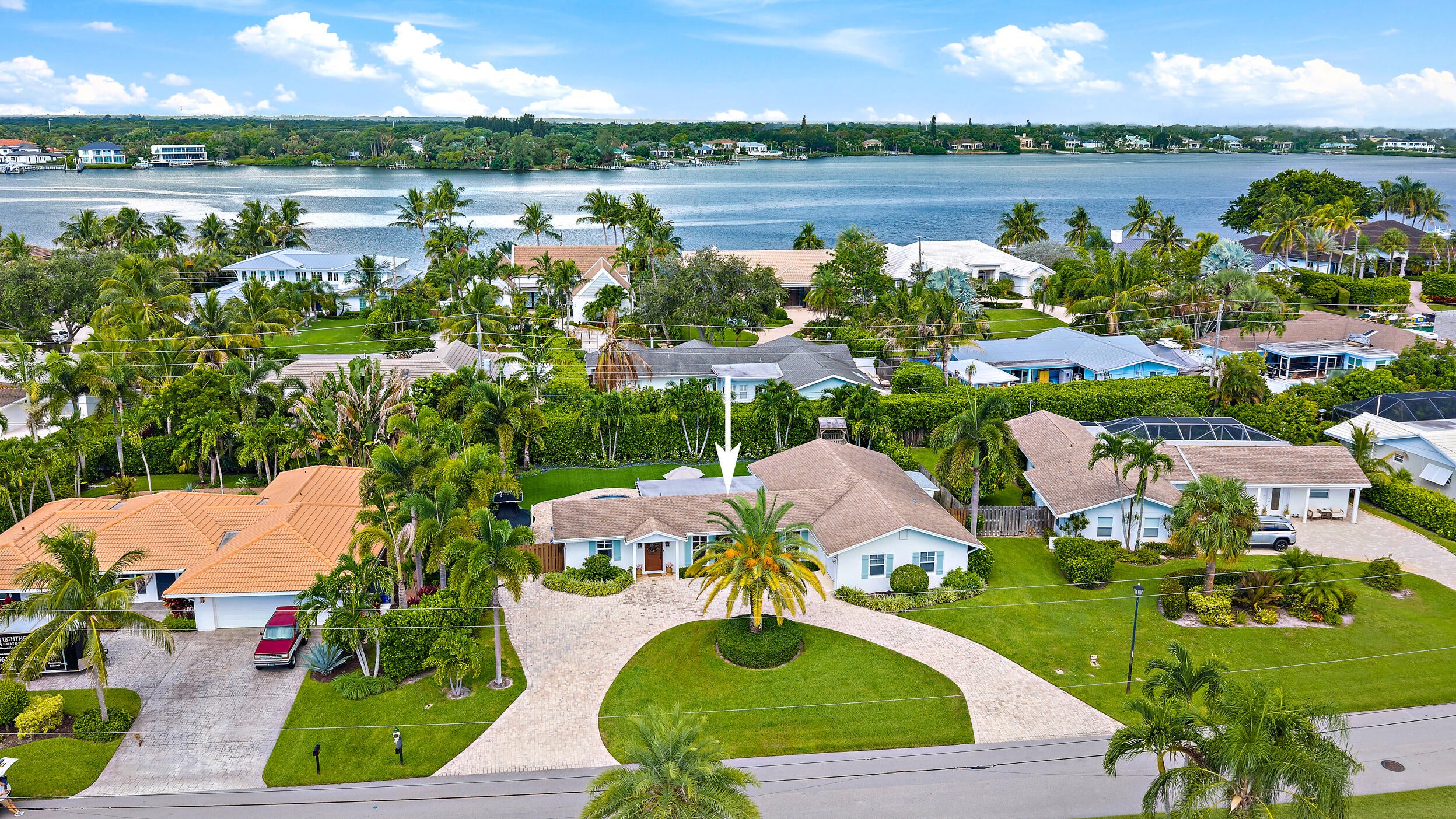 215 Golfview Drive