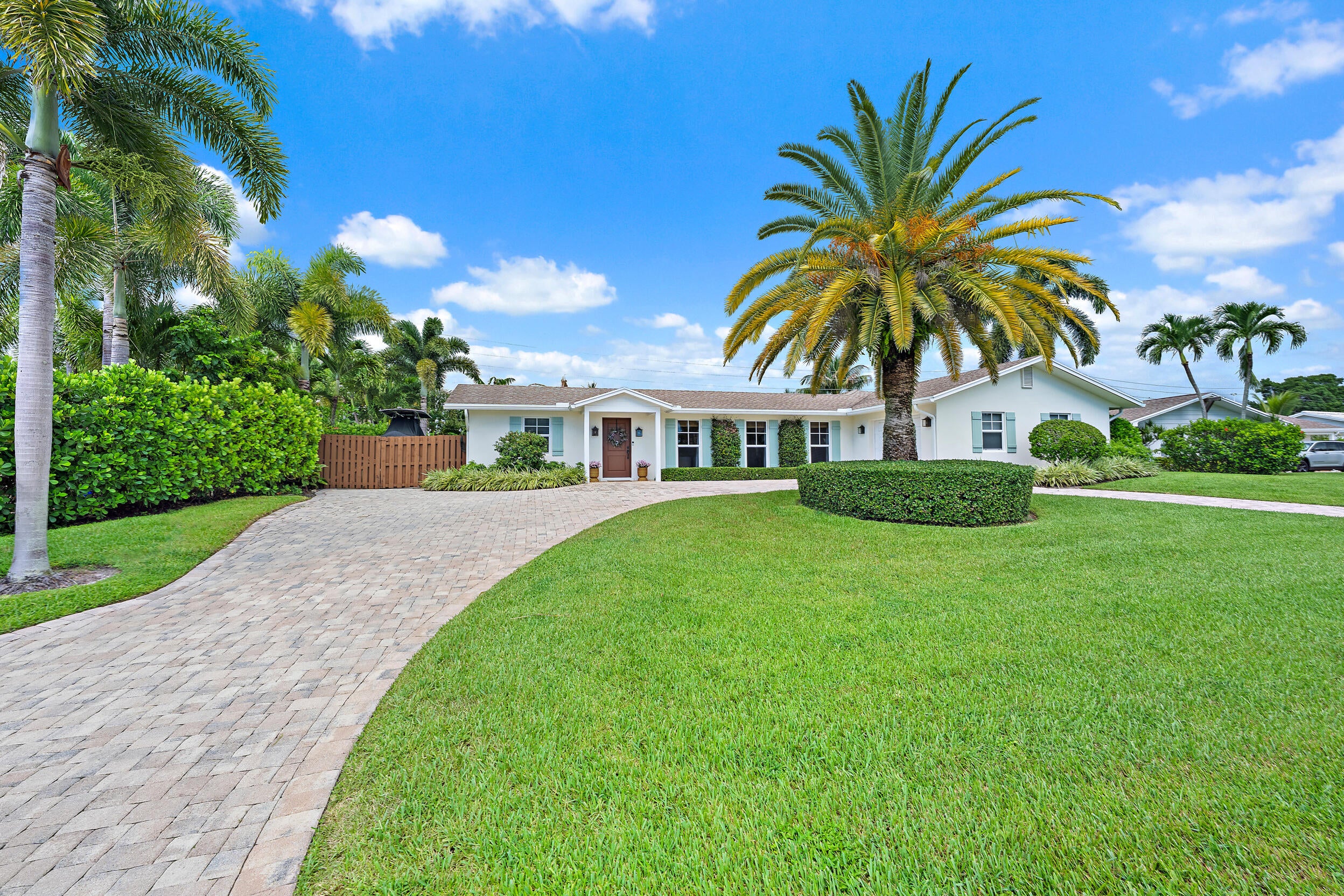 215 Golfview Drive