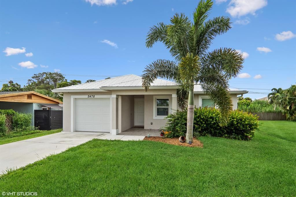 Photo of 2478 SE Harrison Street St, Stuart, FL 34997 (MLS # R10820150)