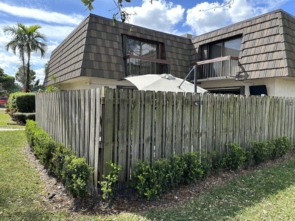 Photo of 4039 Palm Bay Circle #B, West Palm Beach, FL 33406 (MLS # R10960223)