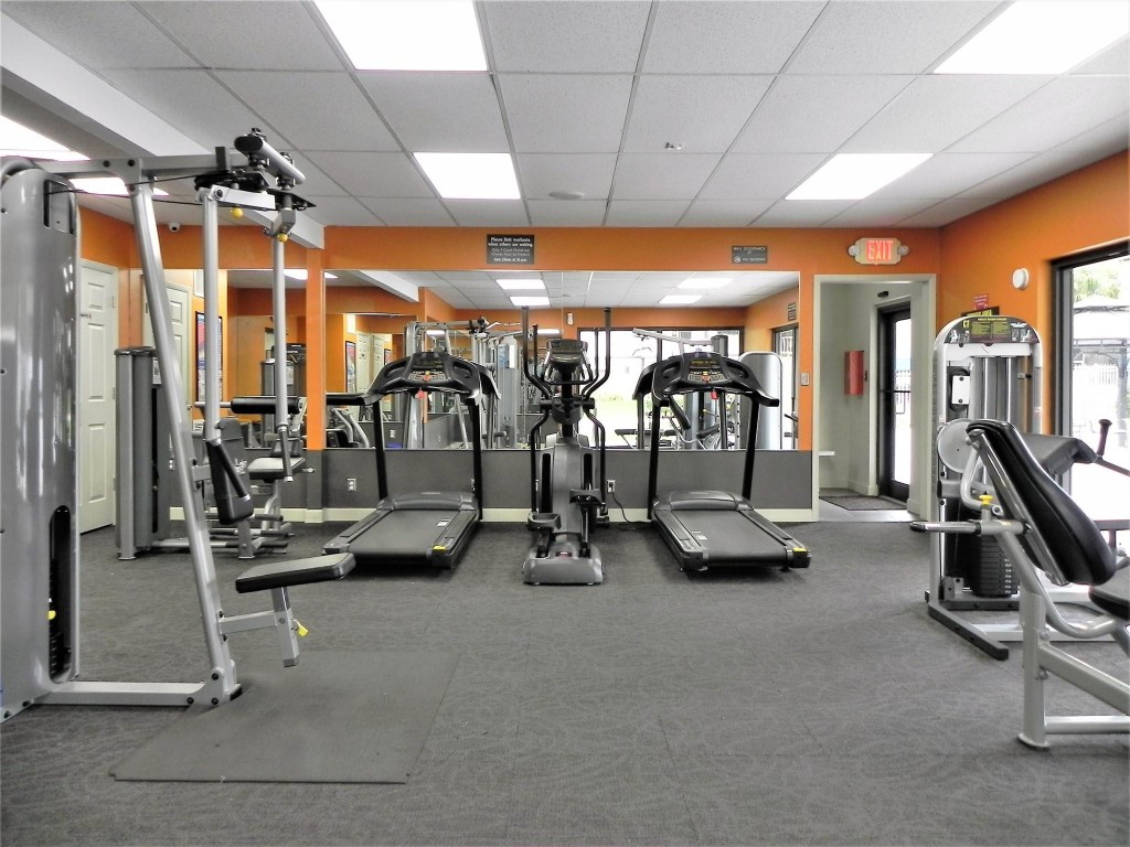 Hillcrest Country Club Ap - Residential Lease