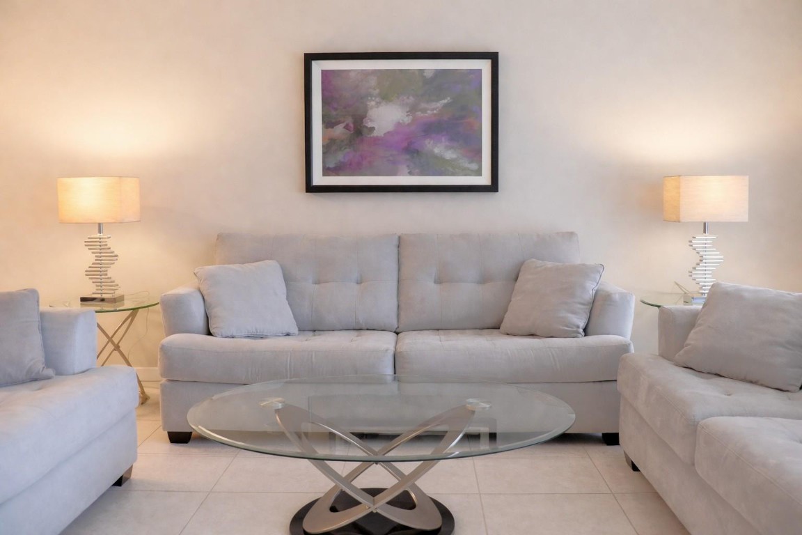 Hillcrest Country Club Ap - Residential Lease