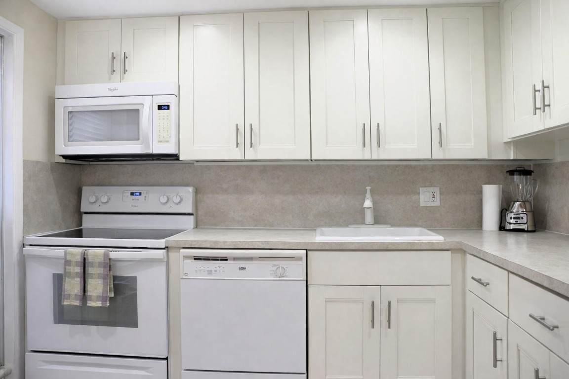 Hillcrest Country Club Ap - Residential Lease