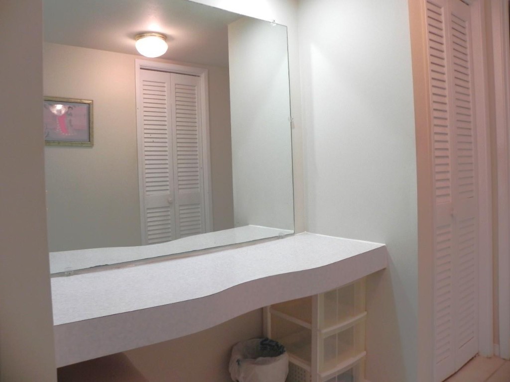 Hillcrest Country Club Ap - Residential Lease