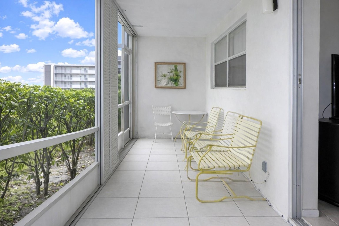 Hillcrest Country Club Ap - Residential Lease