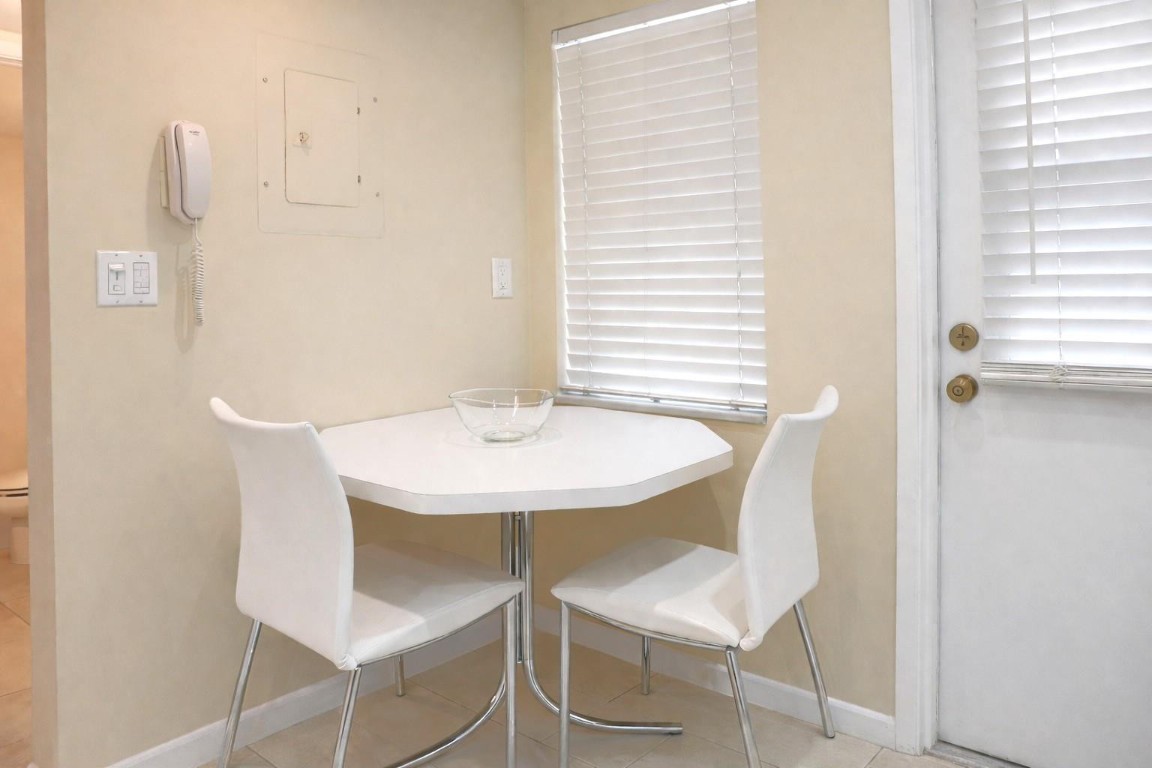 Hillcrest Country Club Ap - Residential Lease