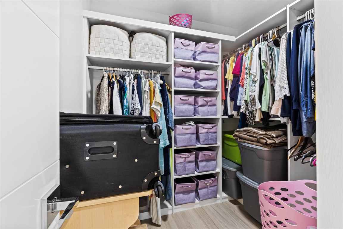 Lake Harbour Towers - Residential