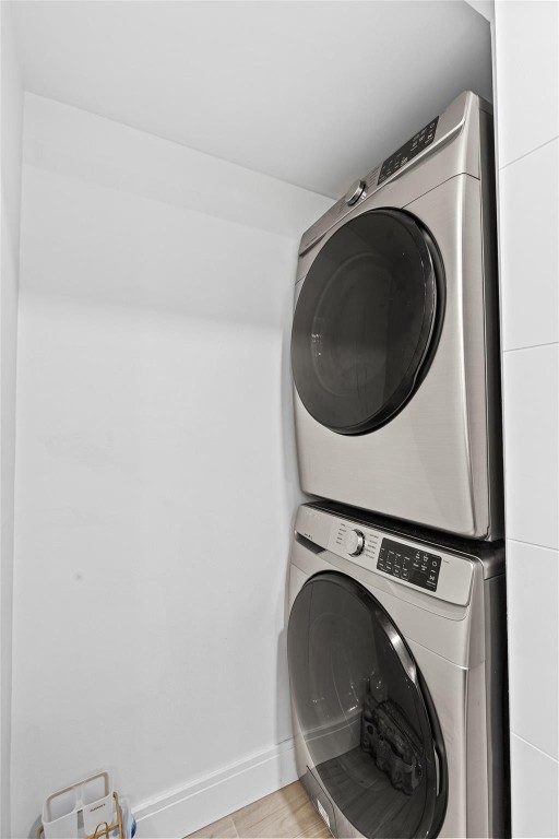 Lake Harbour Towers - Residential