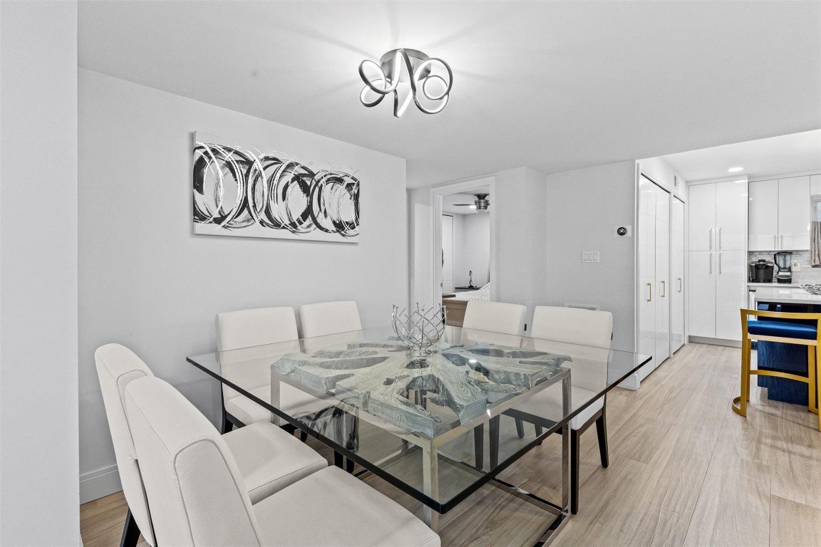 Lake Harbour Towers - Residential