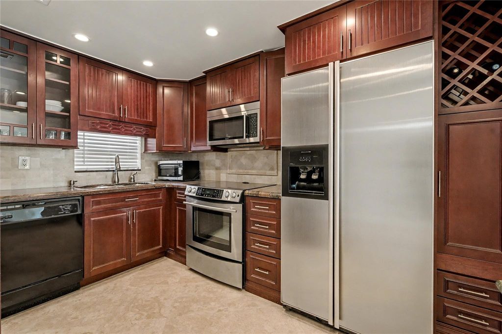Photo of 9320 S Hollybrook Lake Drive #103, Pembroke Pines, FL 33025 (MLS # F10538605)