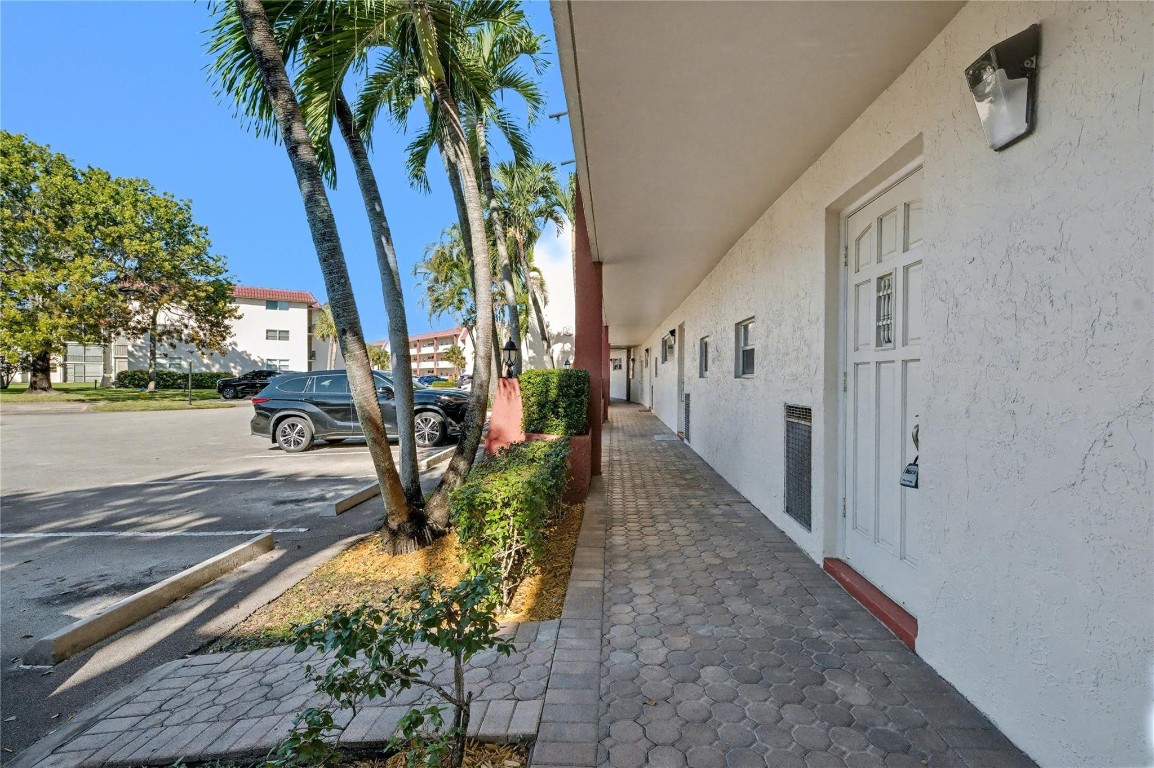 Hollybrook Golf & Tennis - Residential