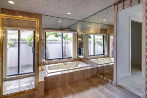 SUN AND SURF CLUB COMMUNI - Residential