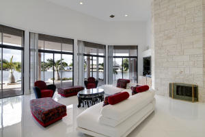 SUN AND SURF CLUB COMMUNI - Residential