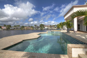 SUN AND SURF CLUB COMMUNI - Residential