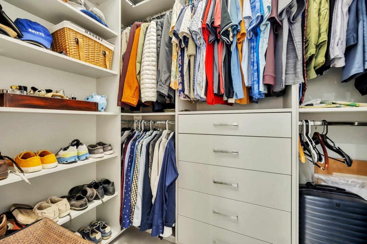 Petite 18-18 B - Residential