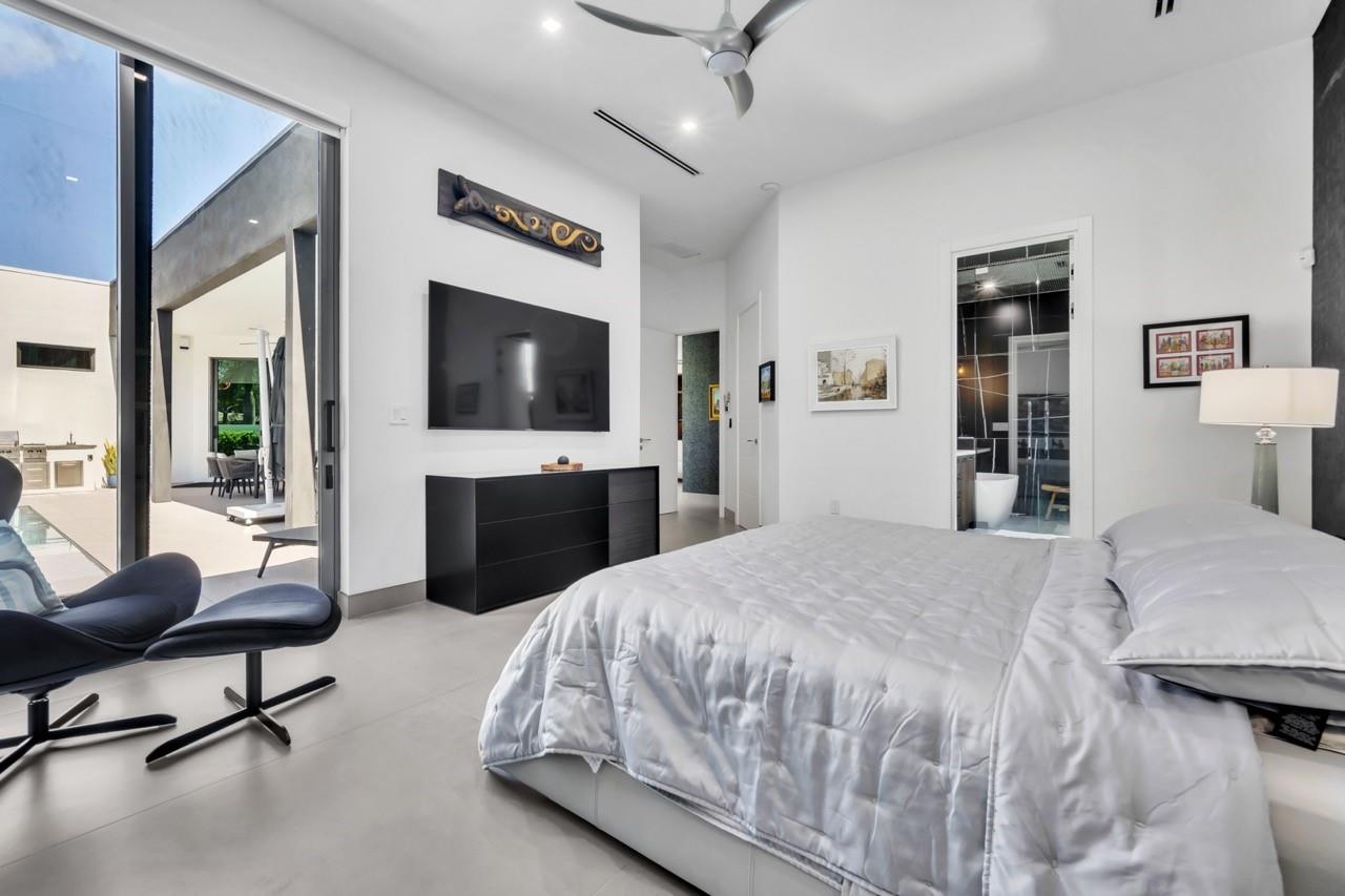 Petite 18-18 B - Residential