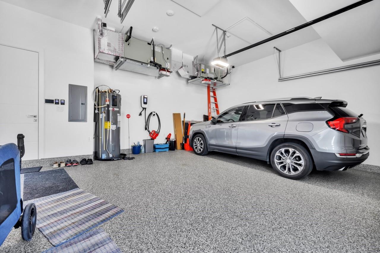 Petite 18-18 B - Residential