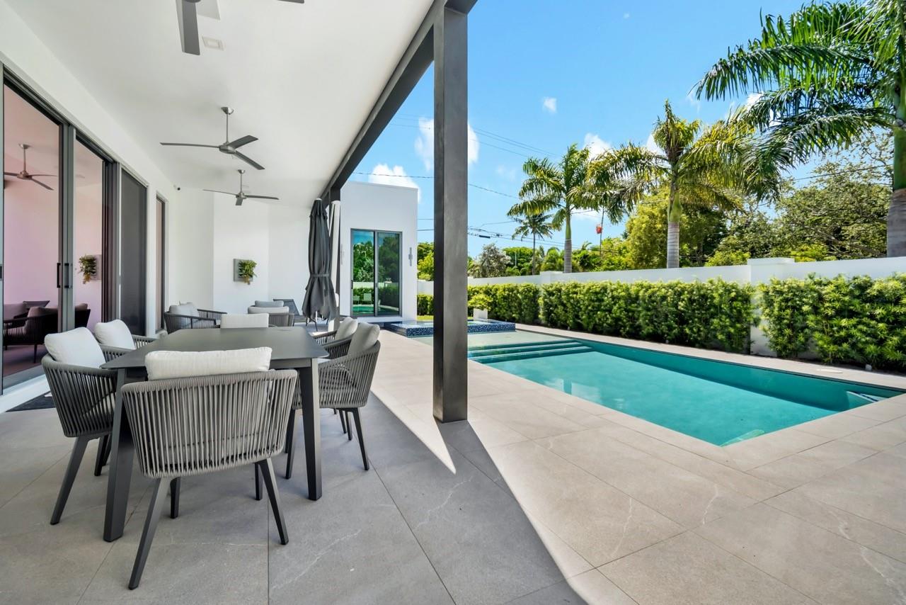 Petite 18-18 B - Residential