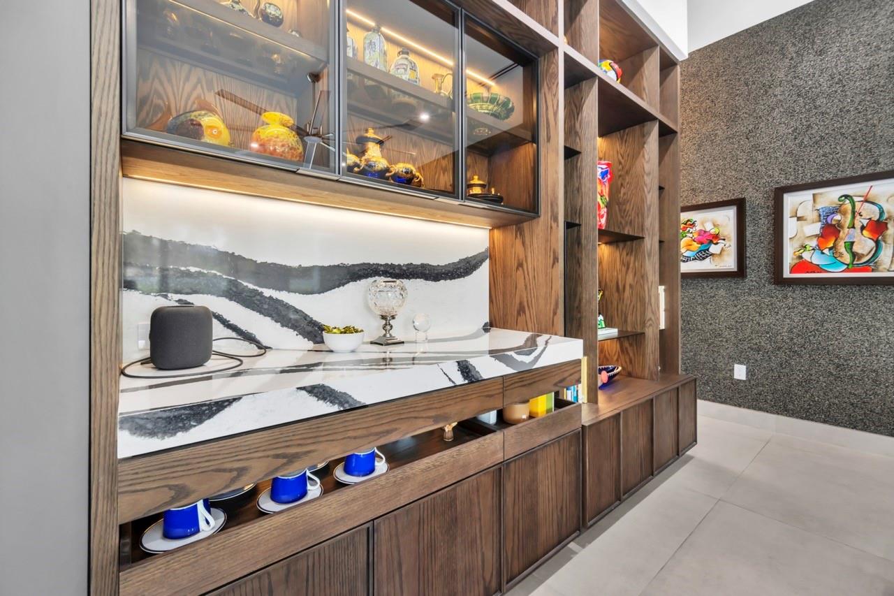 Petite 18-18 B - Residential