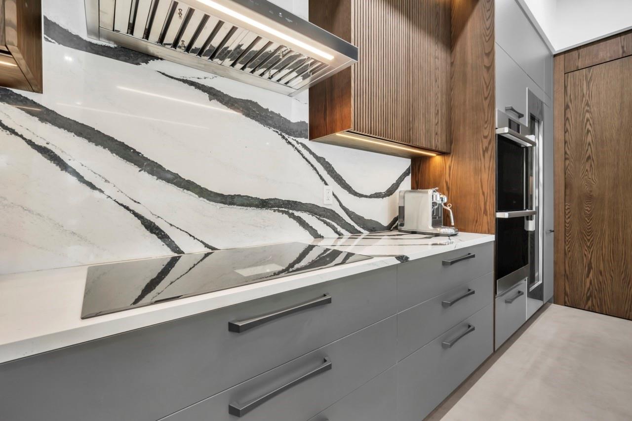 Petite 18-18 B - Residential