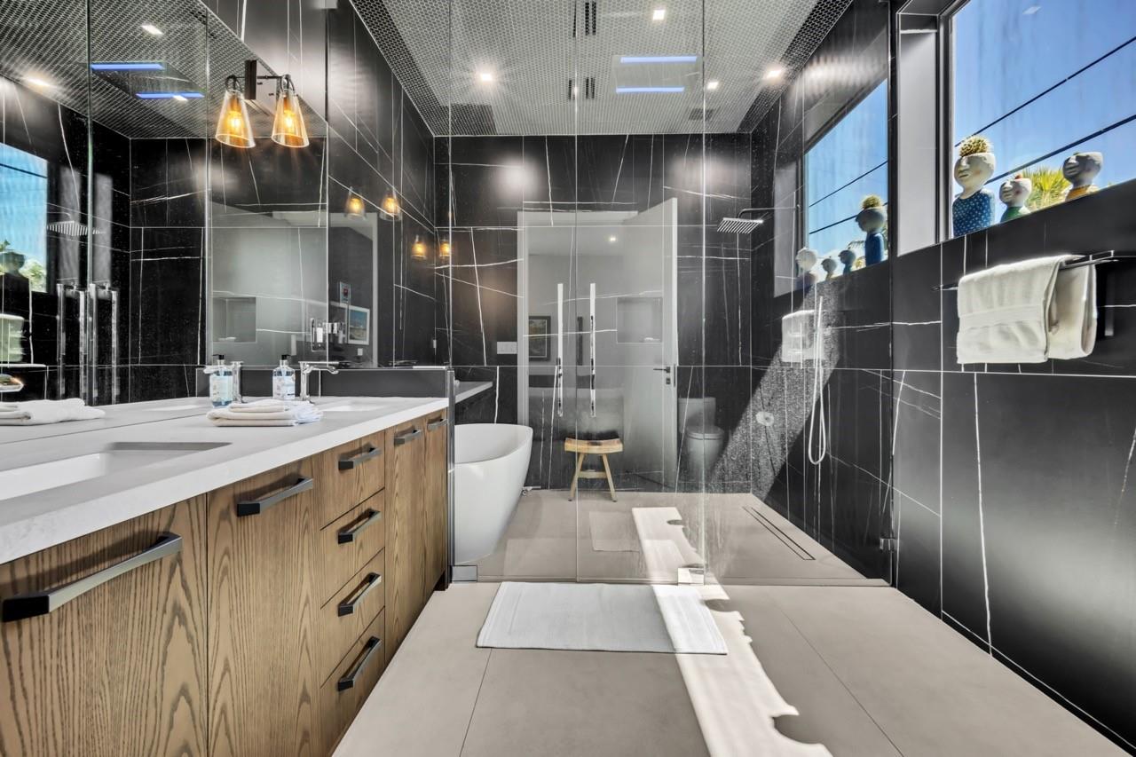 Petite 18-18 B - Residential