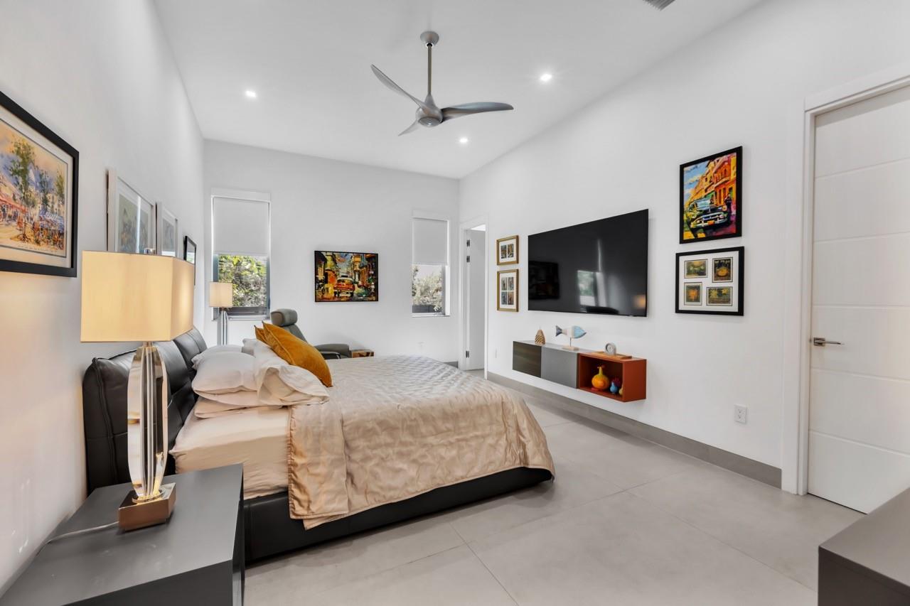 Petite 18-18 B - Residential