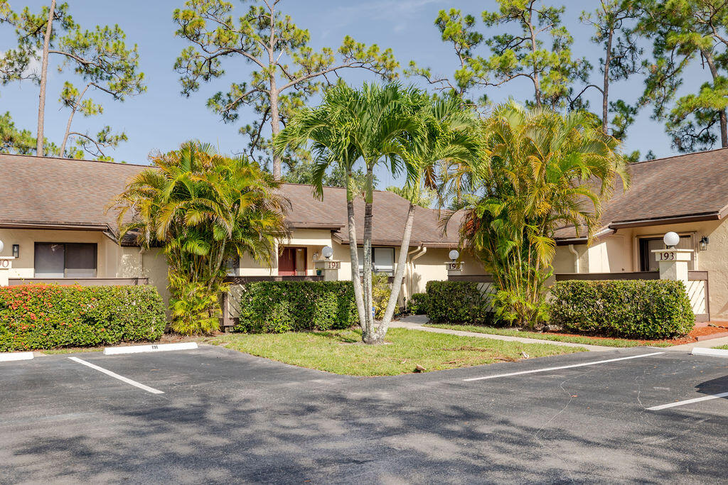 191 Mastic Tree Court