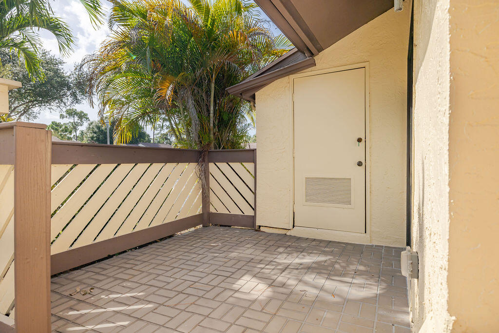 191 Mastic Tree Court