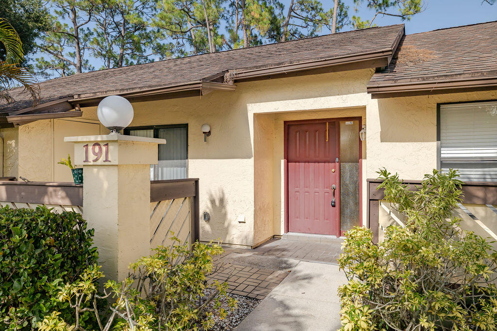191 Mastic Tree Court