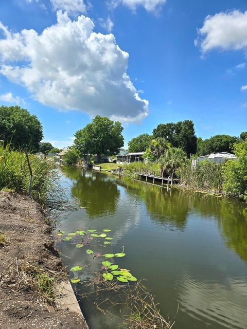 Mobile Home in Okeechobee FL 1040 10th St St 18.jpg