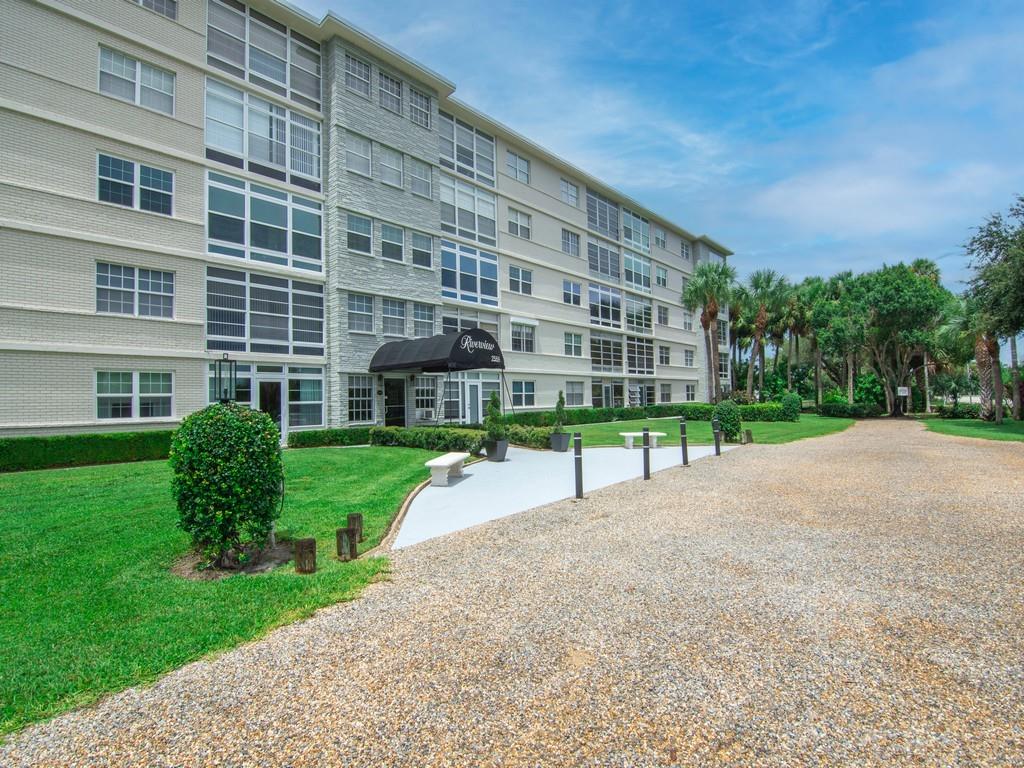 Rare first floor 55+ condo in Riverview. Terrific location on IR Blvd between both bridges to ocean. New laminate flooring and paint. Lovely kitchen with large pantry and desk height pass thru. Includes assigned carport #39. Low HOA fees. No rent for first 18 months. 25 year Milestone complete and all repairs done and assessments paid.