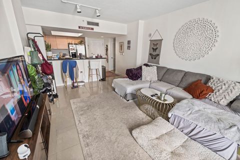 Tiny photo for 140 S Dixie Highway #1002, Hollywood, FL 33020 (MLS # B26013016)