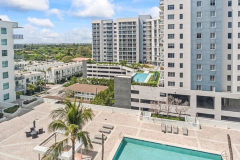Tiny photo for 140 S Dixie Highway #1002, Hollywood, FL 33020 (MLS # B26013016)