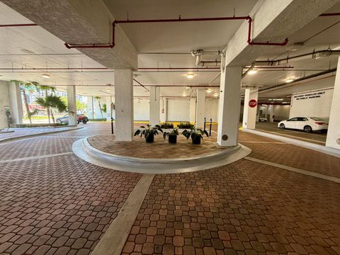 Tiny photo for 140 S Dixie Highway #1002, Hollywood, FL 33020 (MLS # B26013016)