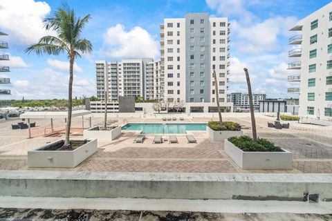 Tiny photo for 140 S Dixie Highway #1002, Hollywood, FL 33020 (MLS # B26013016)