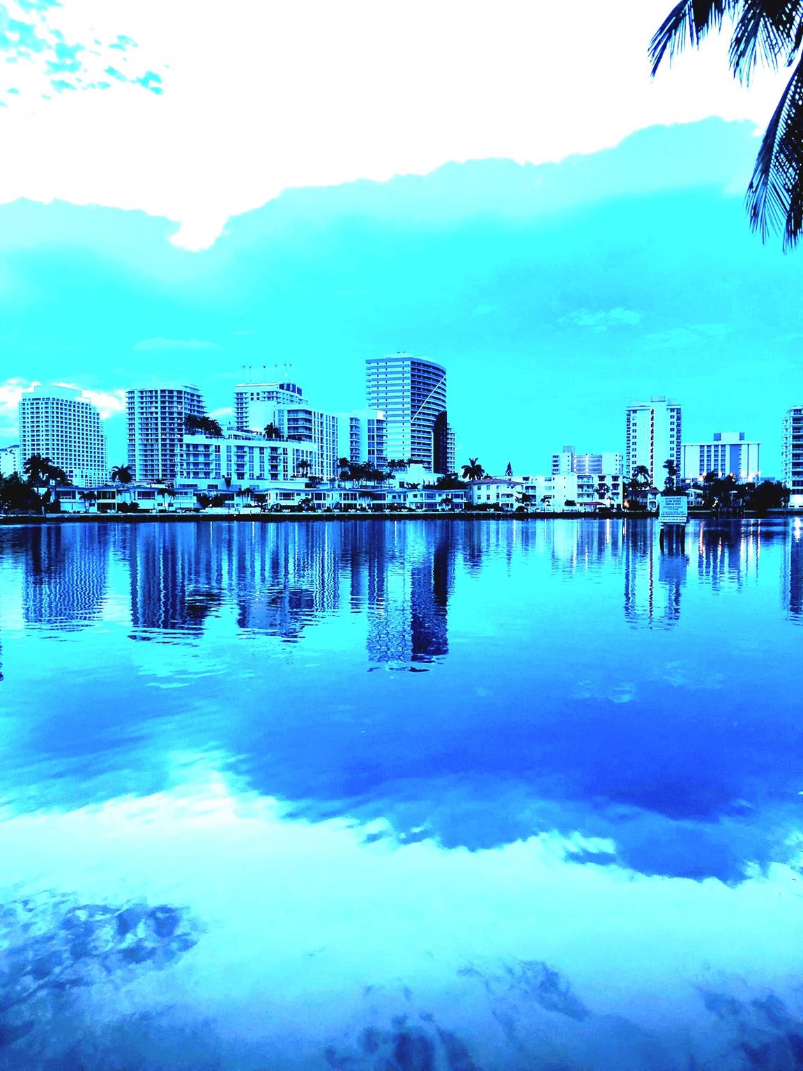 LAS OLAS SEVEN ISLES - Residential