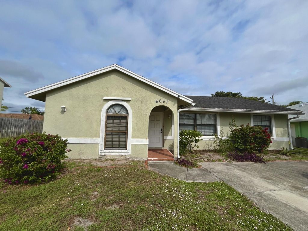 Photo of 6087 Kendrick Street, Jupiter, FL 33458 (MLS # R11063010)