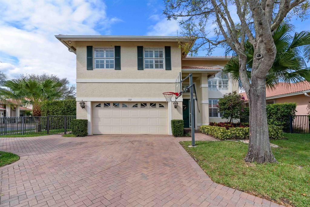 Photo of 132 Hidden Hollow Terrace, Palm Beach Gardens, FL 33418 (MLS # R10693288)