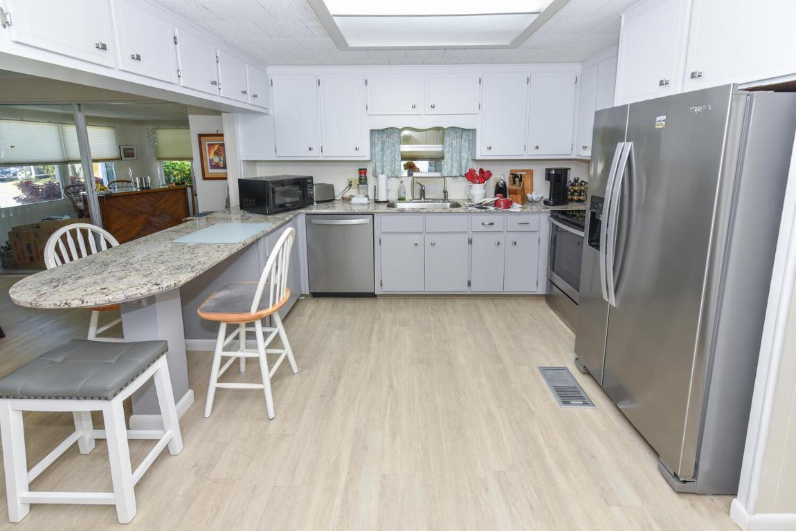 HIDDEN HARBOUR CONDO - Residential