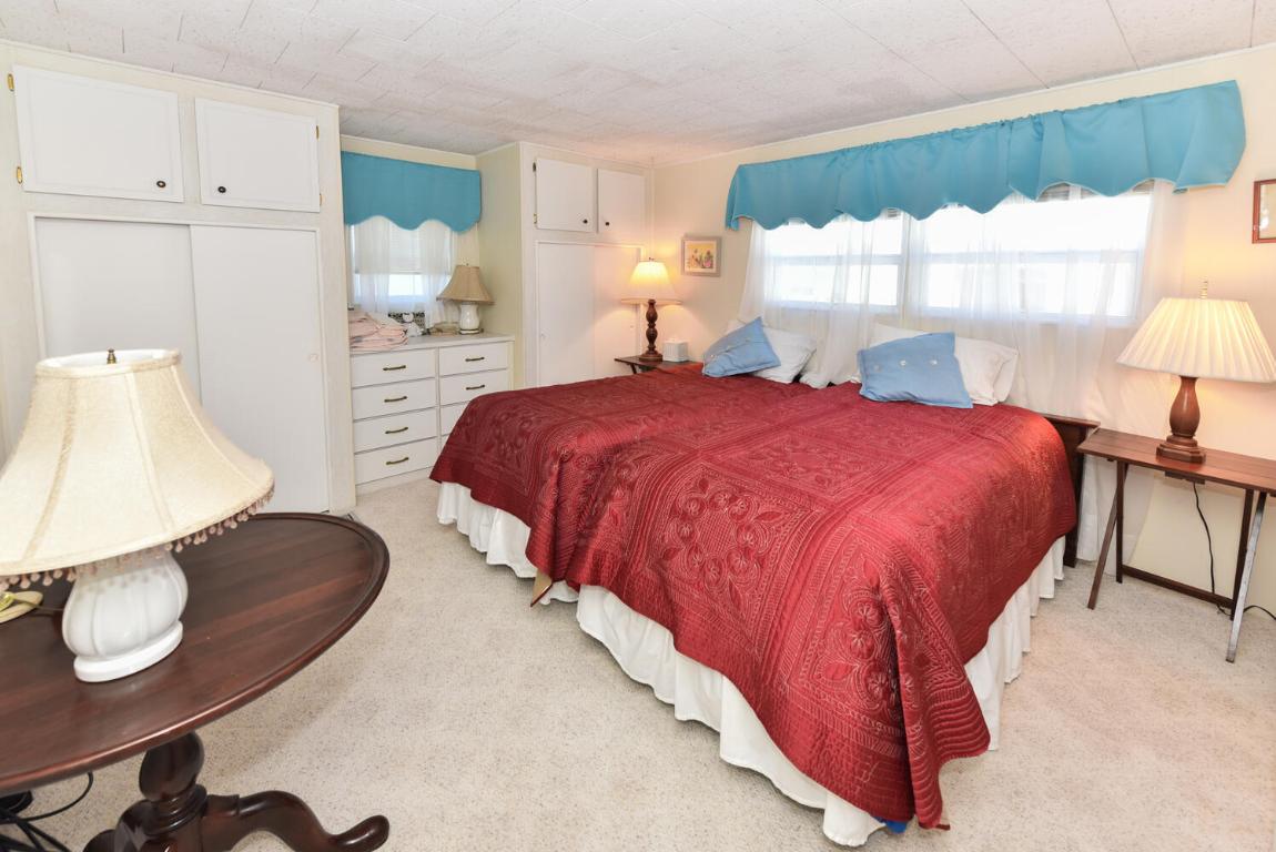 HIDDEN HARBOUR CONDO - Residential
