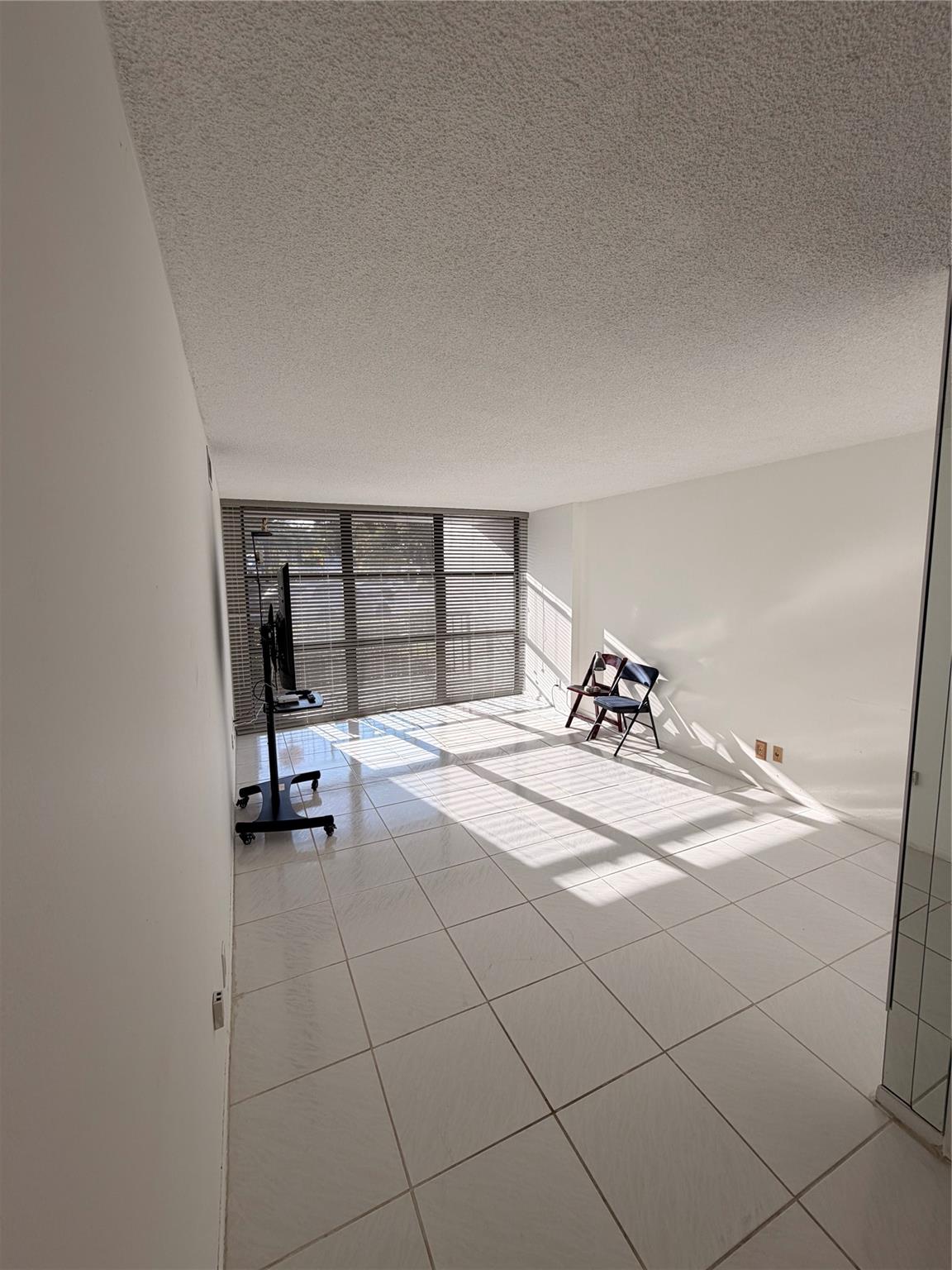 OCEANVIEW PARK CONDO - Residential Lease