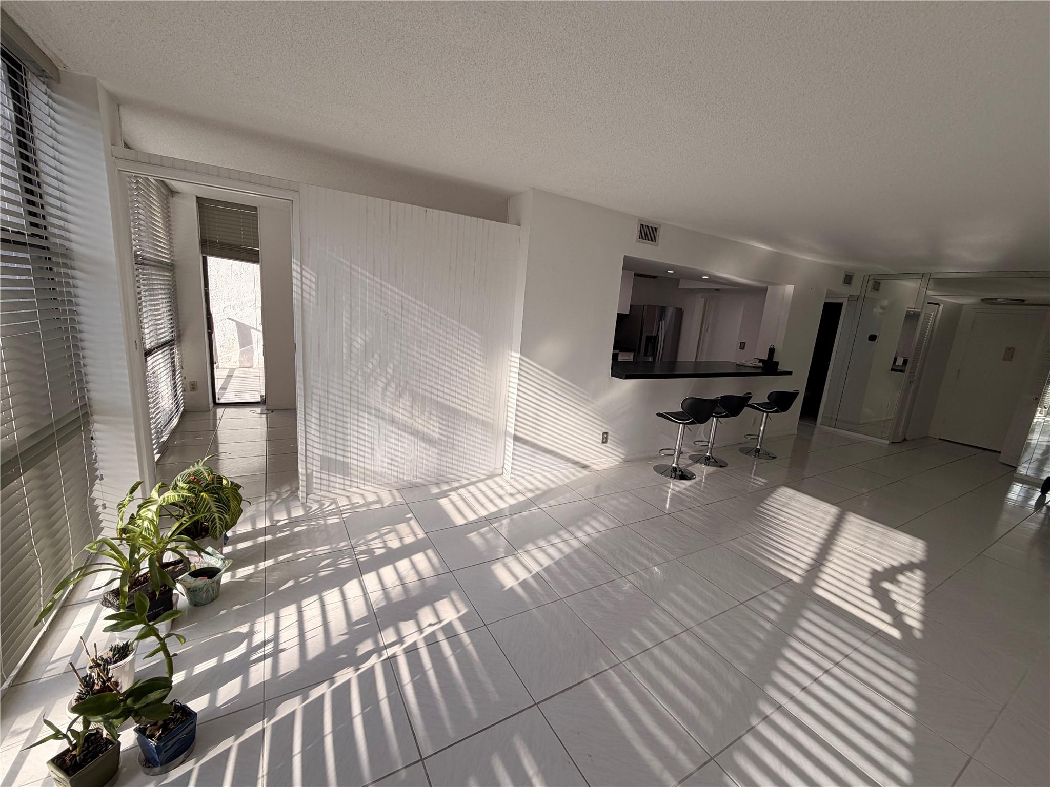 OCEANVIEW PARK CONDO - Residential Lease