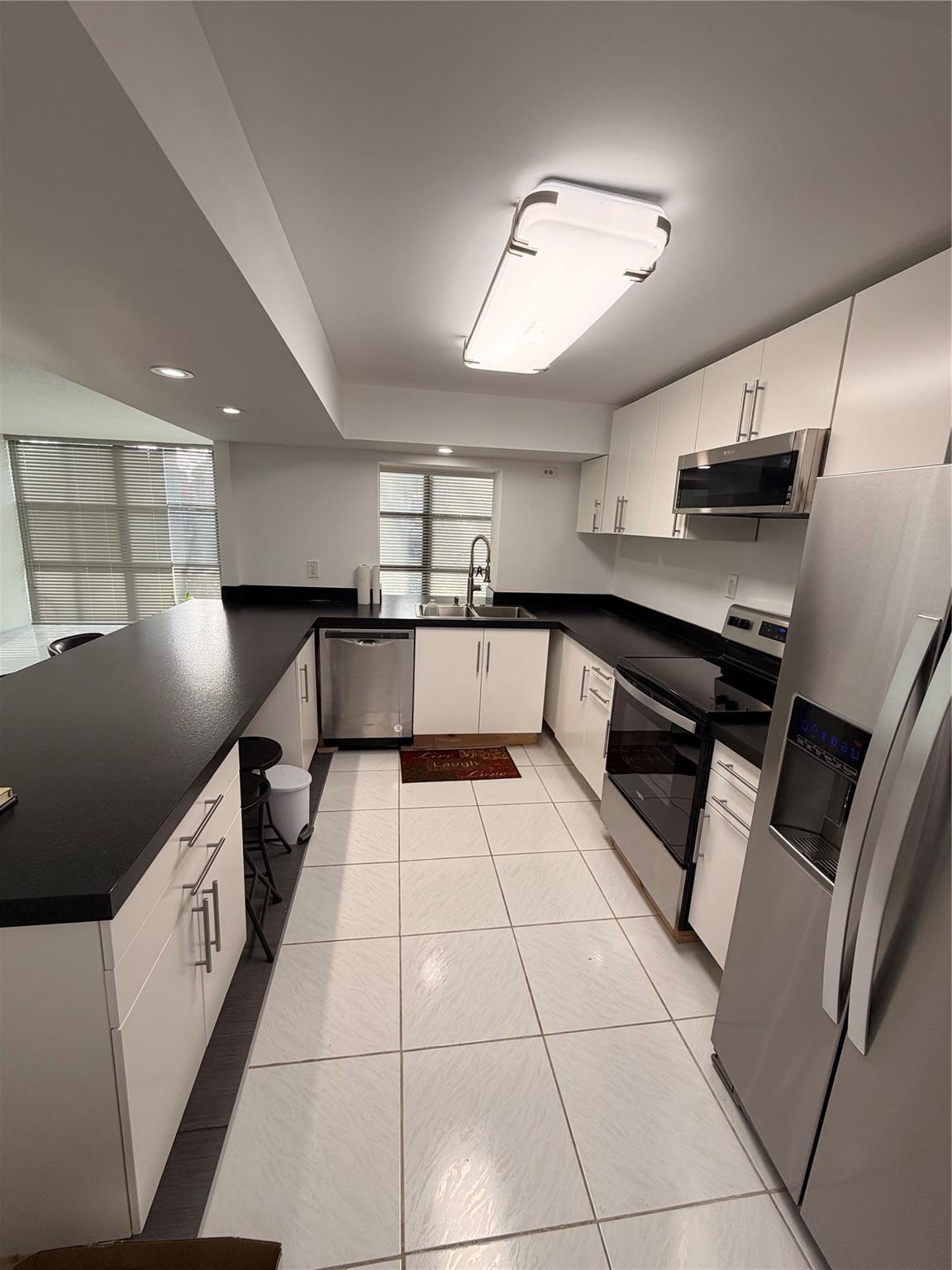 OCEANVIEW PARK CONDO - Residential Lease