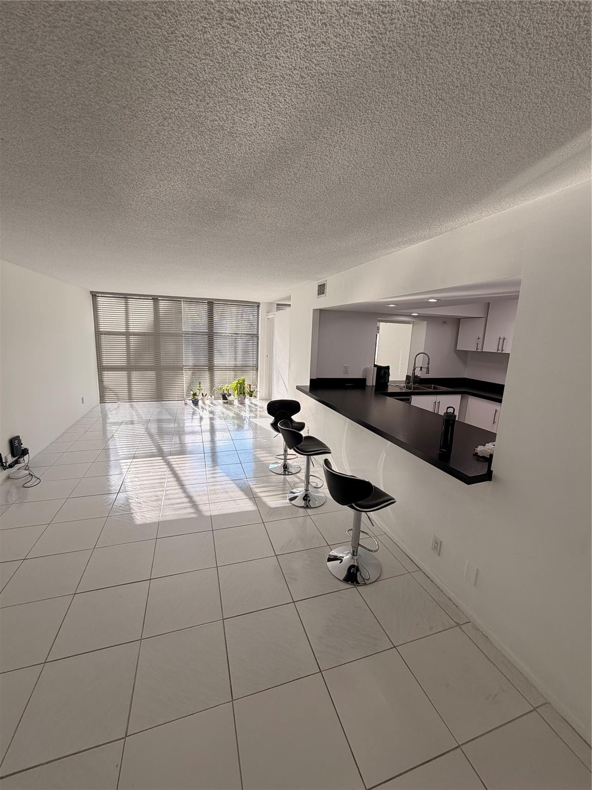 OCEANVIEW PARK CONDO - Residential Lease