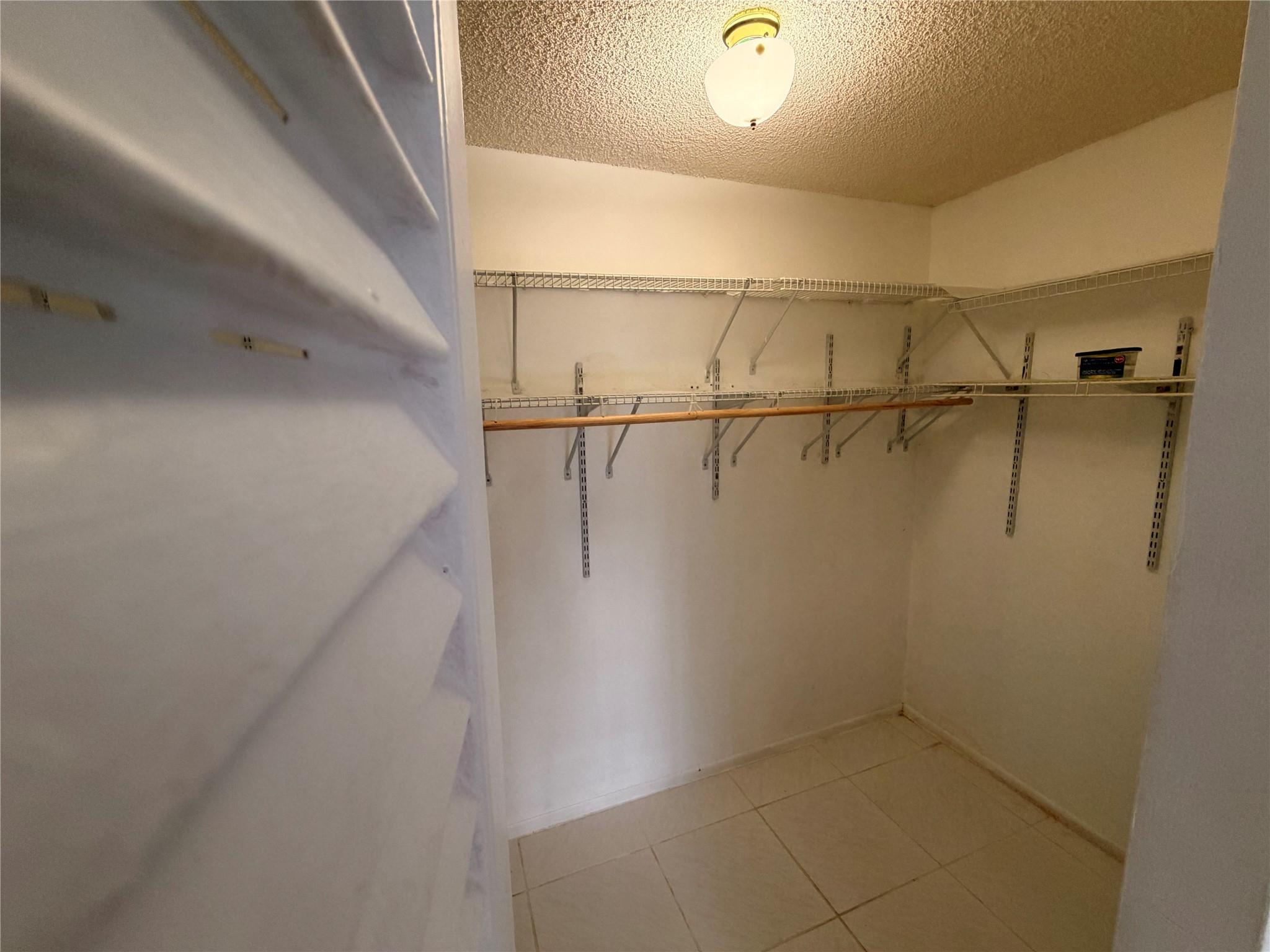 OCEANVIEW PARK CONDO - Residential Lease