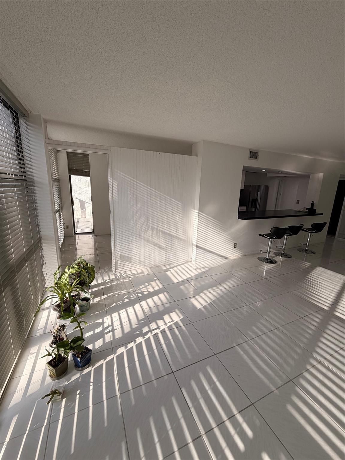 OCEANVIEW PARK CONDO - Residential Lease